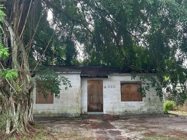 920 NW 122nd St, North Miami, FL 33168