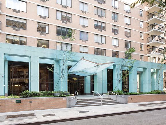 2nd image of 300 Mercer St APT 9F
