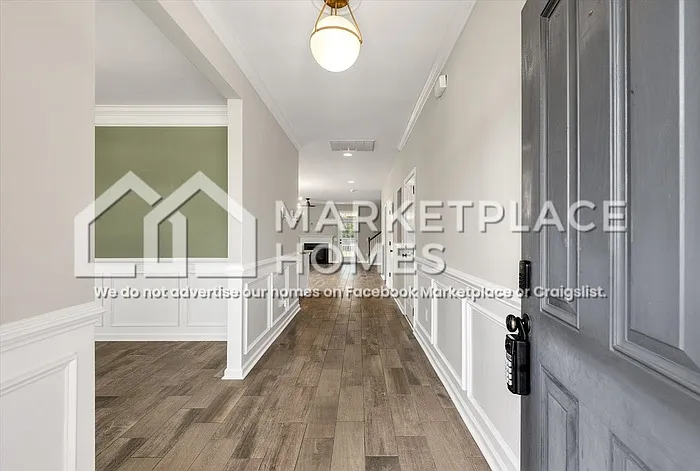 4 bed, 2.5 bath, 2776 sqft, $2,950 — Photo 4
