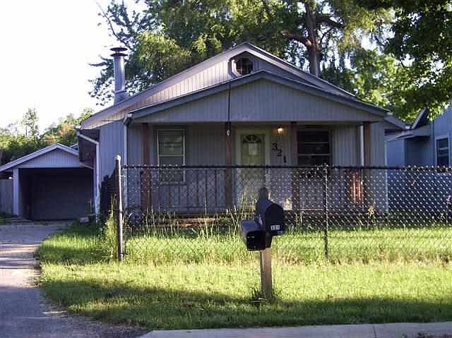 1st image of 321 E Wilson Ave