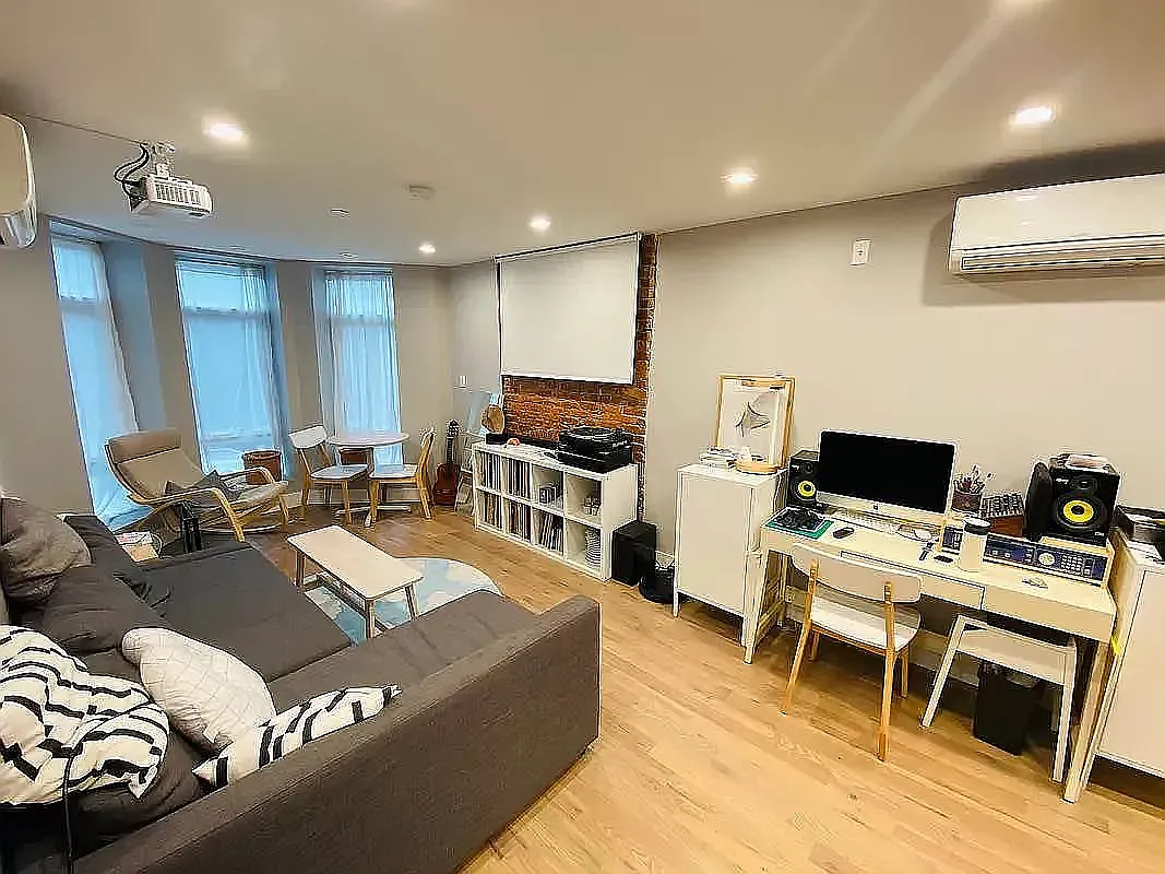 615 East 17th Street — Photo 2