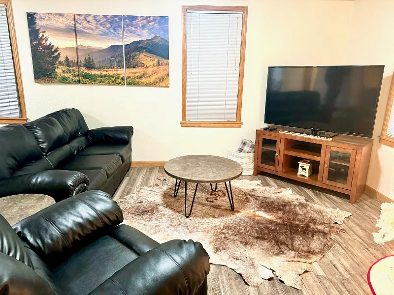 Charming Furnished 2BR Townhouse | 1.5BA | Lewistown, MT | $2,100| — Photo 2