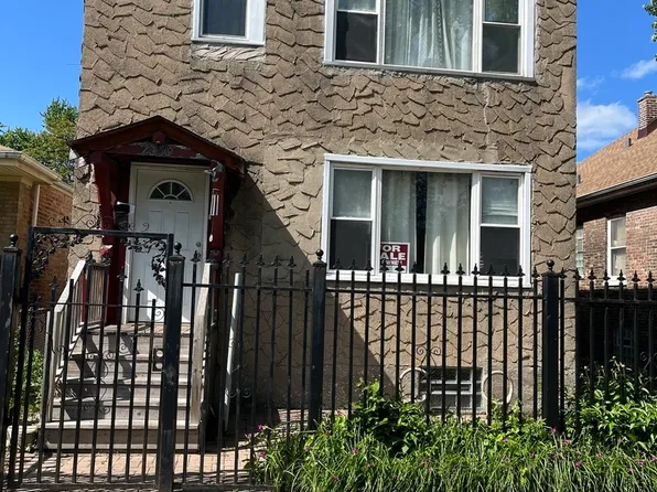 2656 E 94th St, Chicago, IL 60617