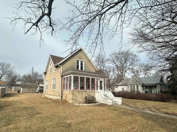 108 N 4th St, Newman Grove, NE 68758