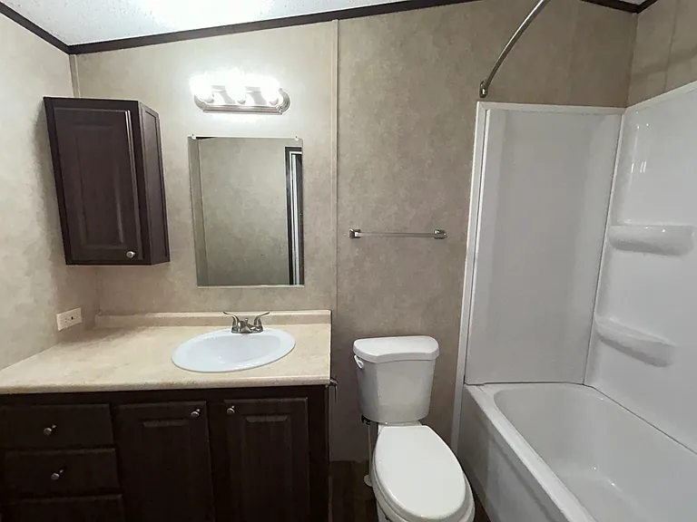 45 Riviera Courts Dr — Photo 9
