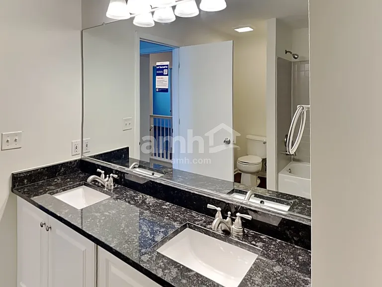 21744 W Knollwood Dr — Photo 15