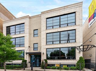 2437 W Irving Park Rd APT 2W, Chicago, IL 60618