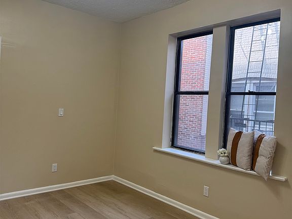 5th image of 6601 Broadway APT D-6