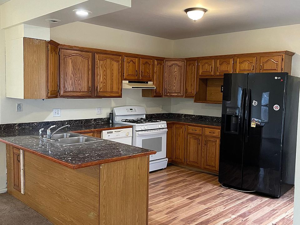 39 W Burnside Rd, Fostoria, MI 48435 Zillow