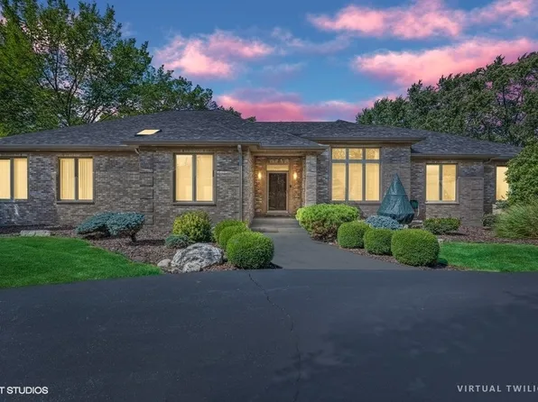 1450 S Villa Ave, Villa Park, IL 60181