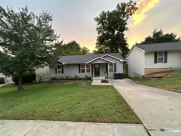 4948 N Fremont Ave, Kansas City, MO 64119