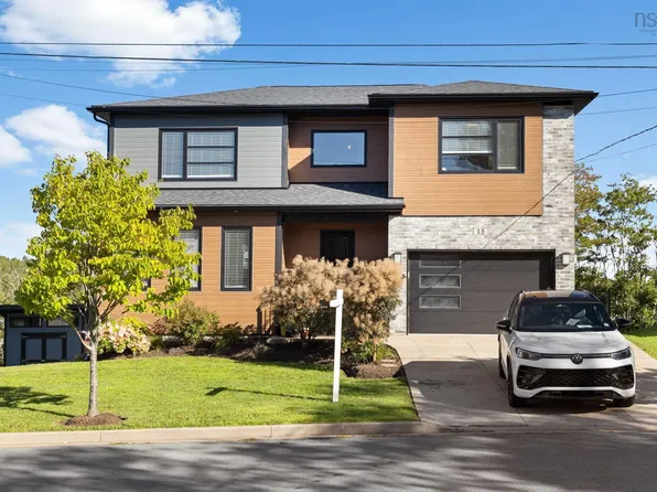 15 Alpine Ct, Halifax, NS B4A 3J4