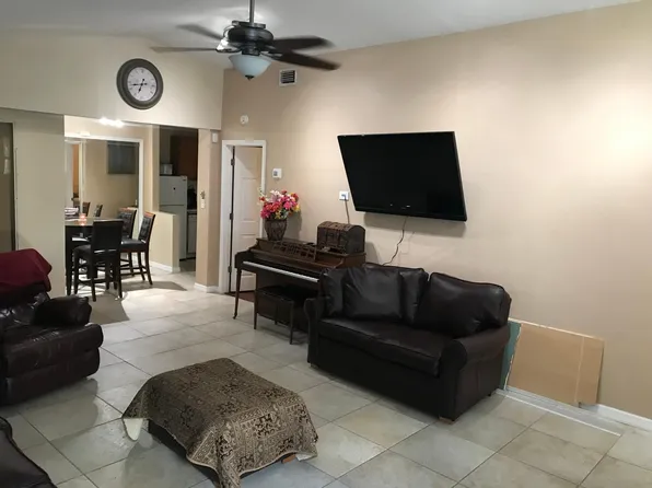 7107 N 53rd St #B, Tampa, FL 33617