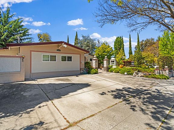 2nd image of 1199 Blazingwood Dr