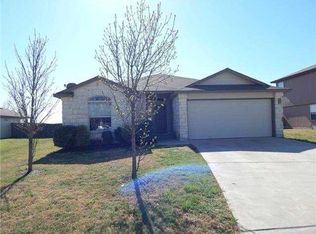 233 Hyltin St, Hutto, TX 78634