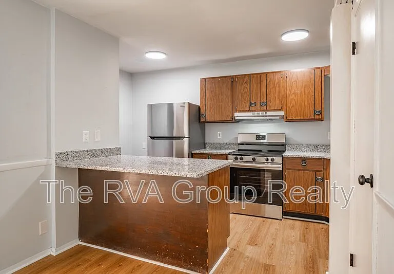 749 Pleasant St — Photo 15