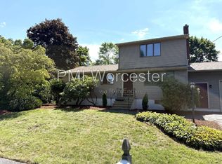 16 Seneca St, Shrewsbury, MA 01545