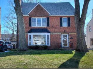 2441 Loyola Rd, University Heights, OH 44118