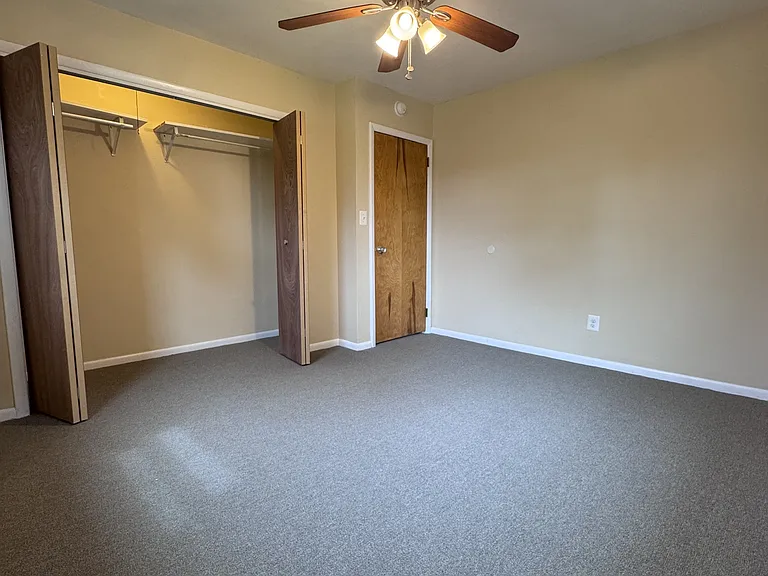 400 Riverside Dr #OVERLOOKBSMT2 — Photo 8