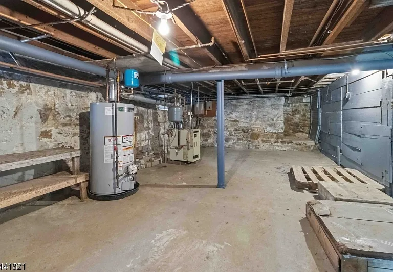 166 E Blackwell St — Photo 12
