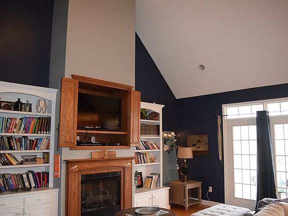 4th image of 675 Wythe View Dr
