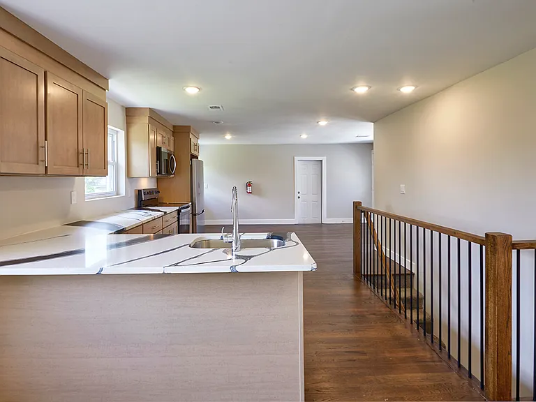 1038 E Mount Pleasant Ave — Photo 24