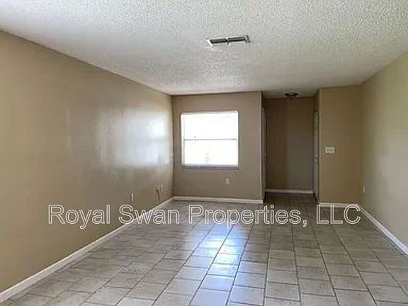 4th image of 726 Zella Ln