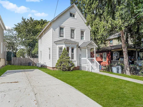 36 Lockman Avenue, Staten Island, NY 10303