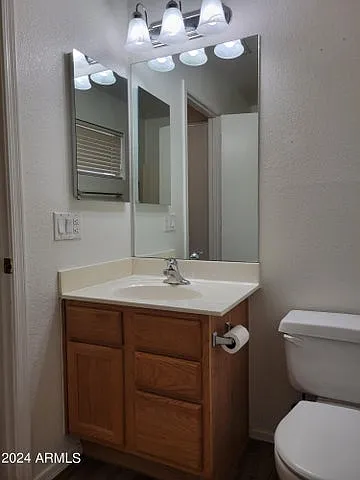 869 E Sheffield Ave — Photo 10