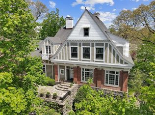 8 Park Ave, Bronxville, NY 10708