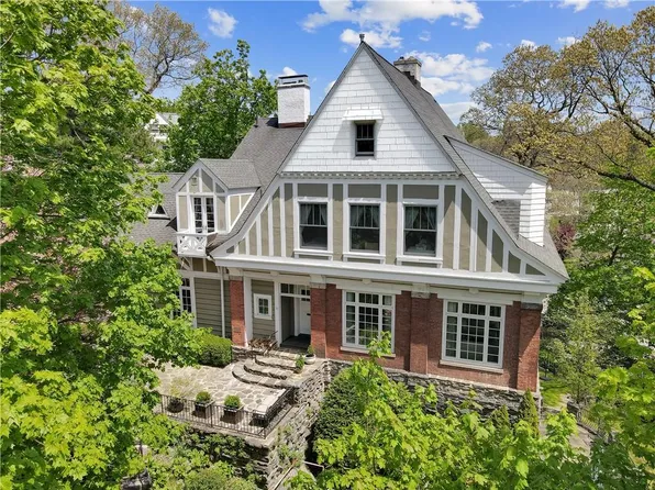 8 Park Avenue, Bronxville, NY 10708