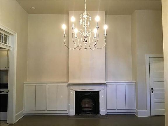 3rd image of 905 Dumaine St APT A