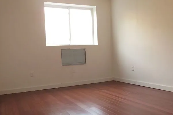Rented by TheRealEstateCompany.com LLC | media 12