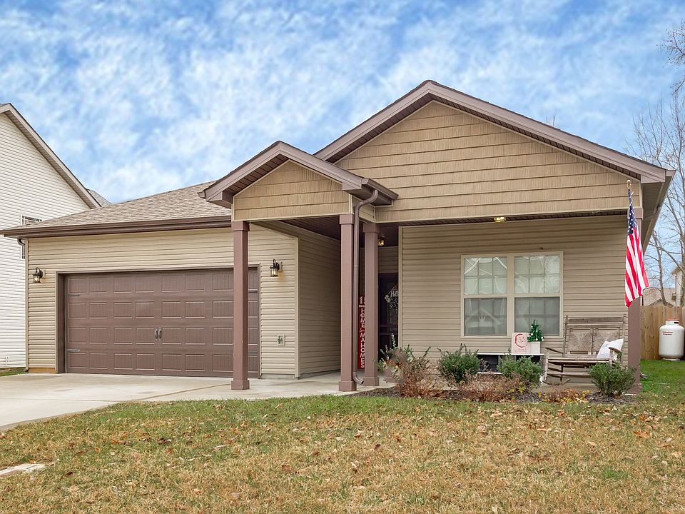 1st image of 559 Medallion Cir