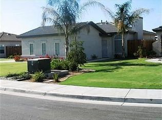 9712 Pavilion Dr, Bakersfield, CA 93312