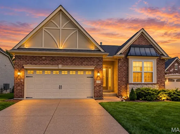 1509 Woodside Hills Dr, Saint Peters, MO 63376