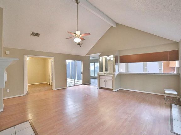 4th image of 2914 Crest Park Dr