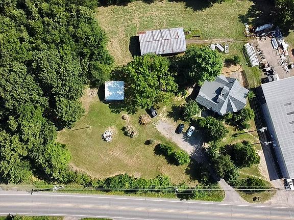 3rd image of 1710 W Main St