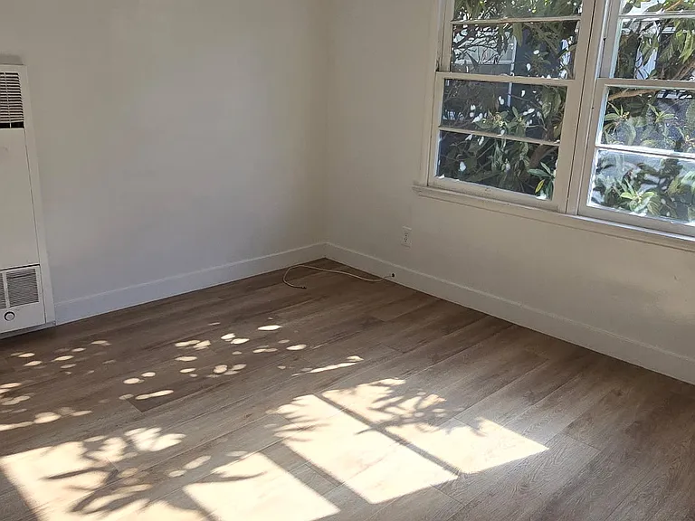 1215 S Fairfax 1 Bedroom