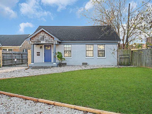 3rd image of 1633 Fourcade St #A