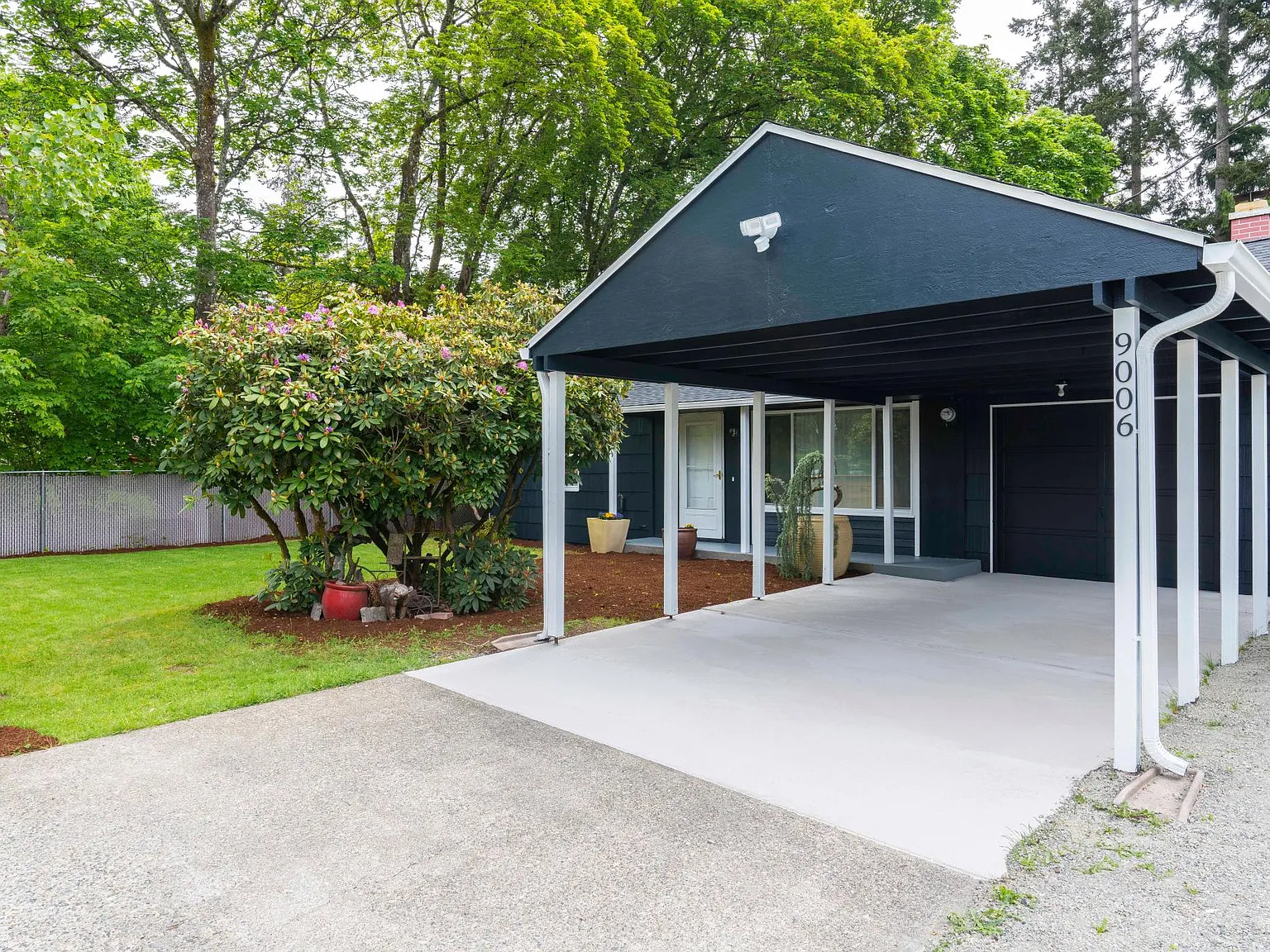3 bed, 1437 sqft, $2,850 — Photo 2