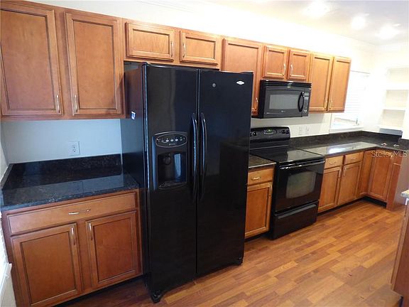 5th image of 308 Palm Ave