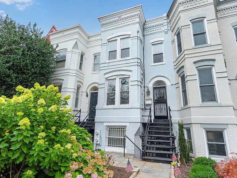 311 Massachusetts Ave NE — Photo 4