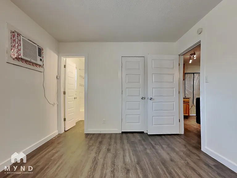 1604 Parker Ln #B — Photo 8