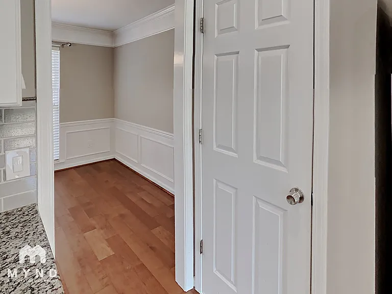 9738 Woodend Ct — Photo 13