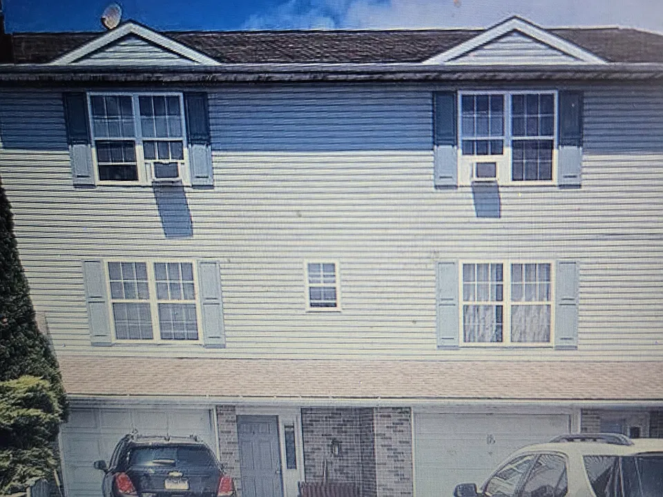 175 Victoria Arms Cir