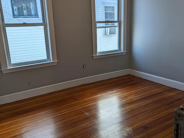 31 Woolson St #1 — Photo 6
