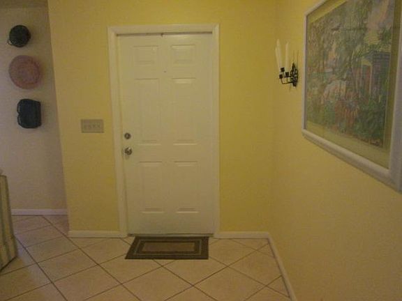 5th image of 256 SW 37th Ln