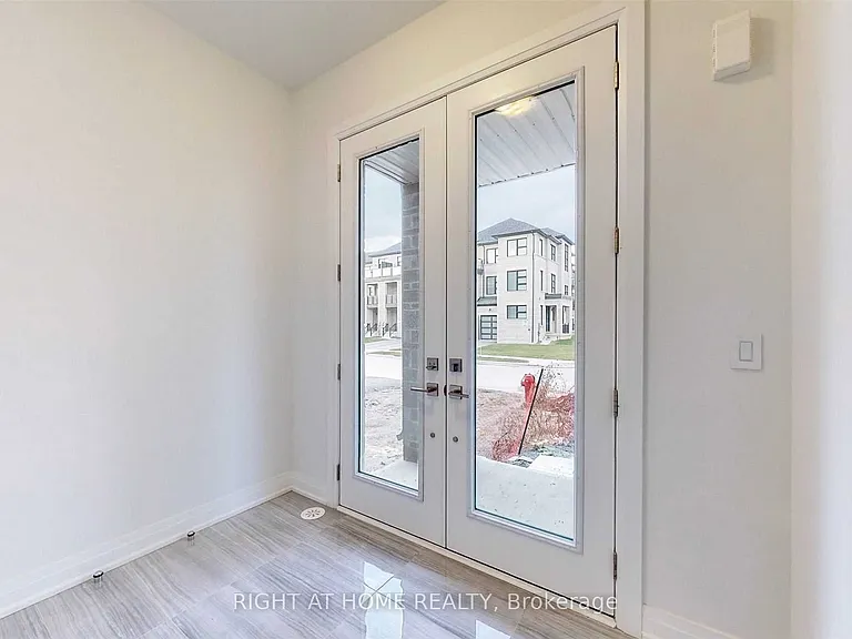 235 Vermont Ave — Photo 3