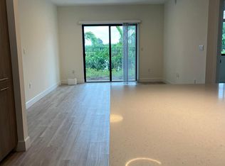 830 NW 207th St, Miami Gardens, FL 33169